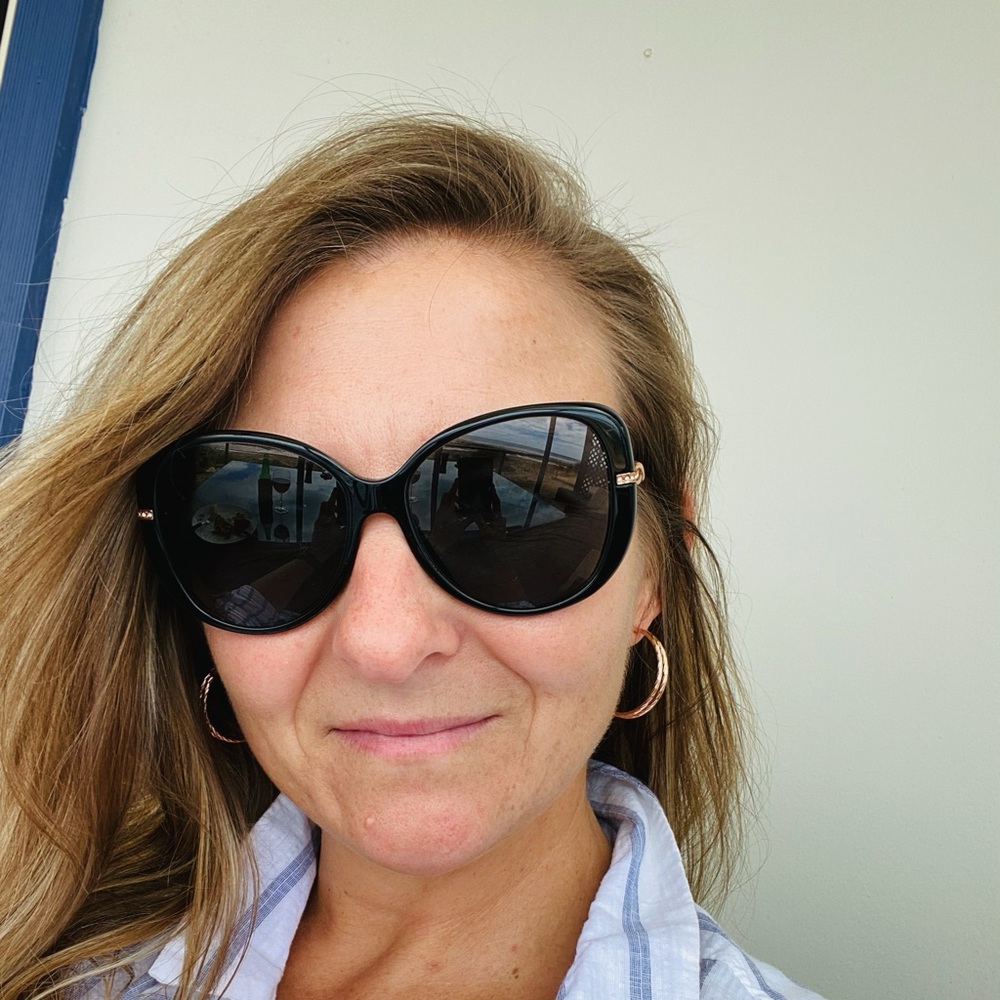 Meet your Posher, Emma